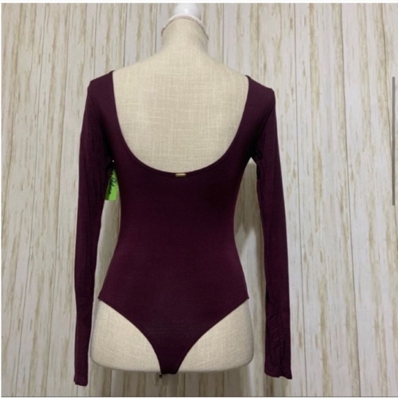 NWT S& M Sam Edelman Plum / Prune Boatneck long sleeve thong bodysuit. - Picture 3 of 8